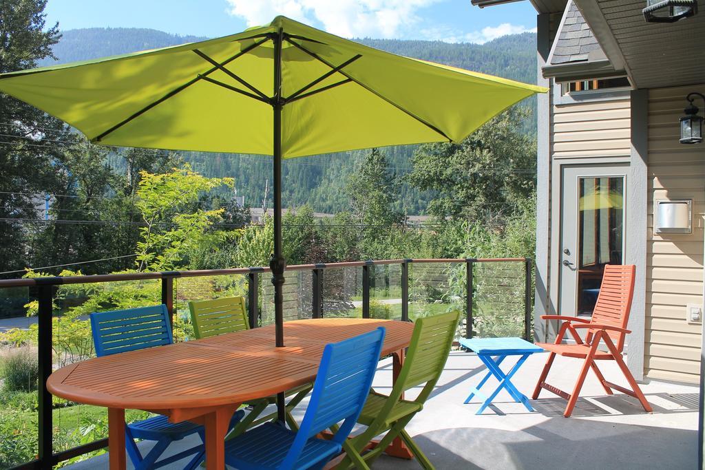 Windborne Bed & Breakfast Castlegar Ruang foto