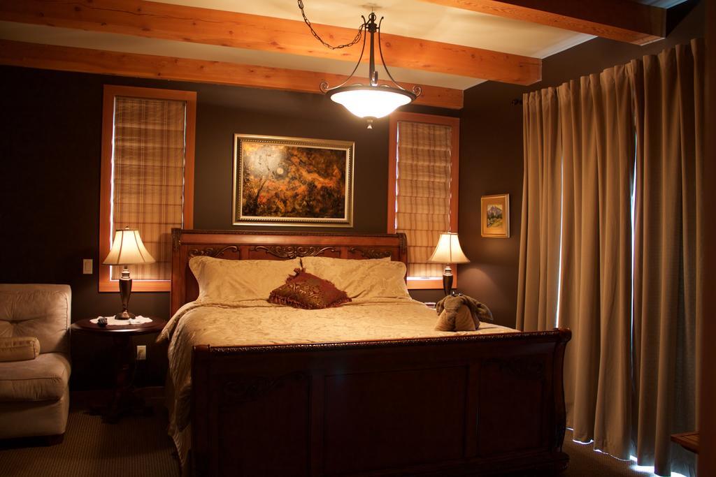 Windborne Bed & Breakfast Castlegar Ruang foto